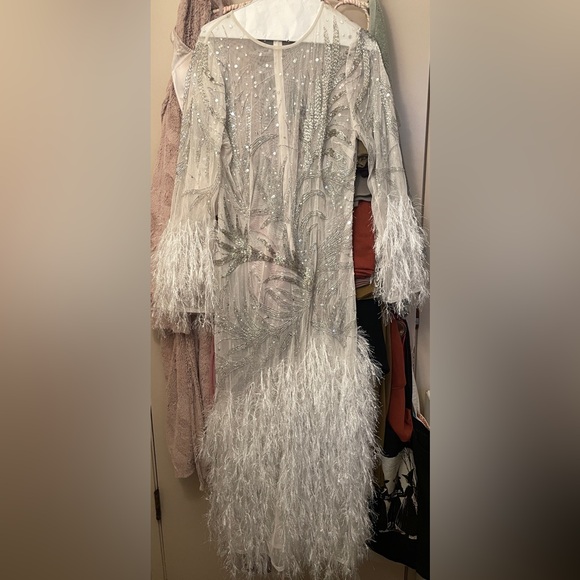 ASOS Elegant Silver Beaded White Feathered Women's Dress - Picture 8 of 10
